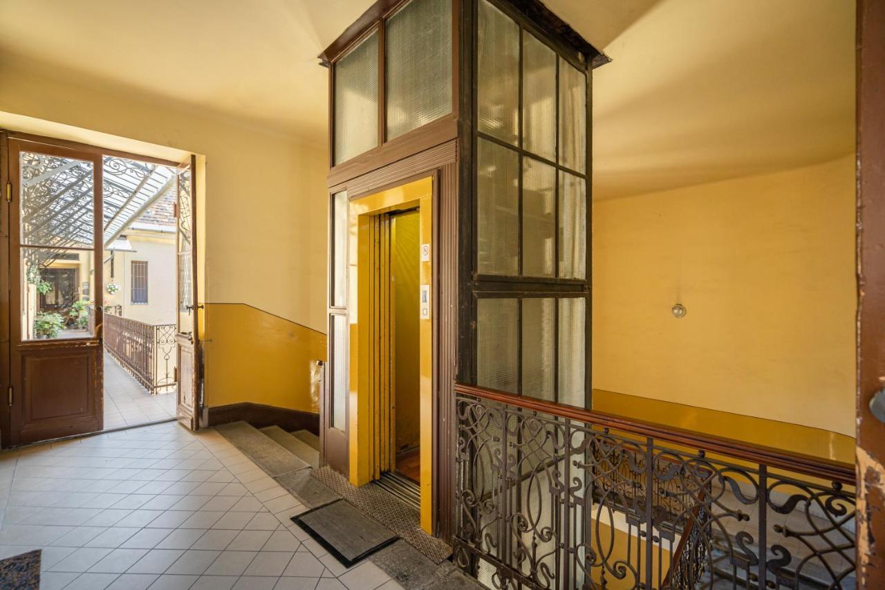 Sky Way Apartment Budapest Exterior foto